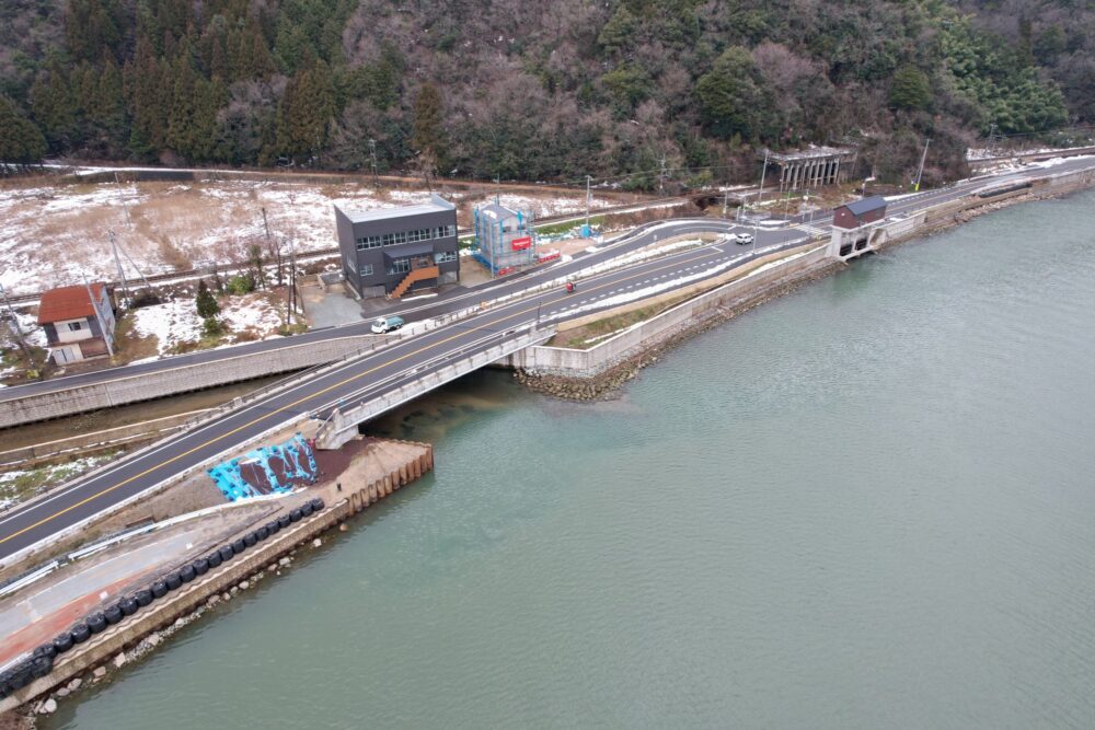 来日地区仮橋撤去工事