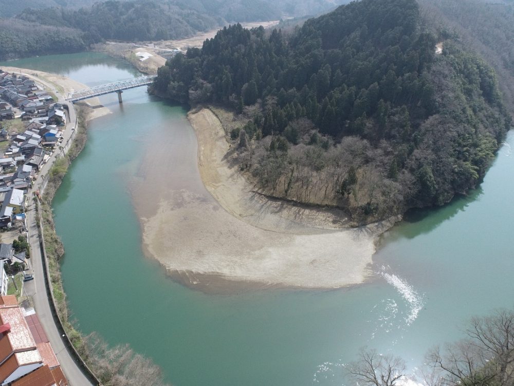 円山川日置地区河道掘削工事